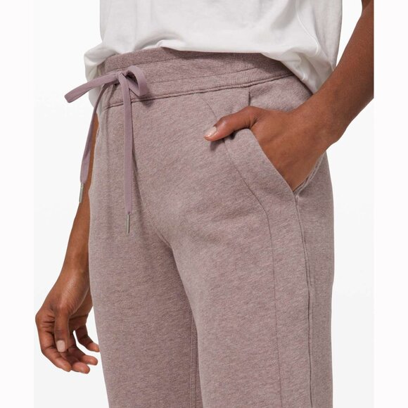 LULULEMON  Scuba Jogger Sweat Pants Heathered Violet Verbena (Lavender) Size 4 - Picture 3 of 10